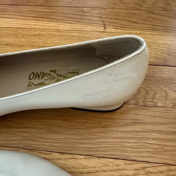 Ferragamo Women White Pumps size 9.5 - Picture 6 of 12